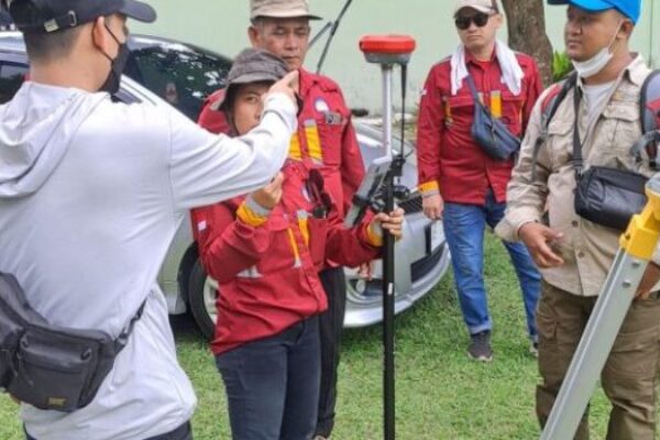 Rental-GPS-Jogja-–-Sewa-Alat-Survey-dan-Service-GPS-Terpercaya-1-576x1024-600x350